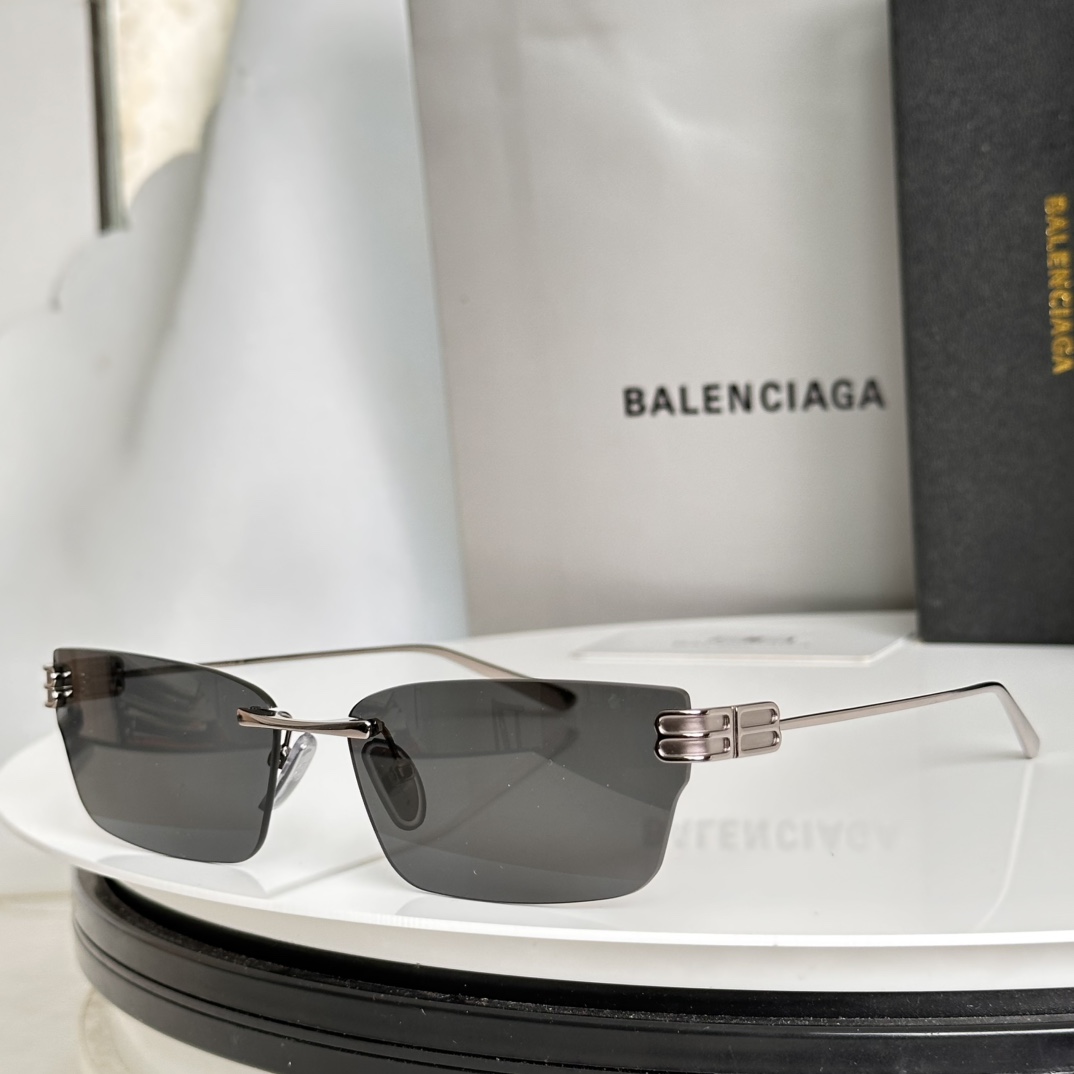 。‼️BALENCIAG*巴黎*世家⚜️⚜️⚜️MODEL：BB0487S⚜️⚜️⚜️SIZE：63口1