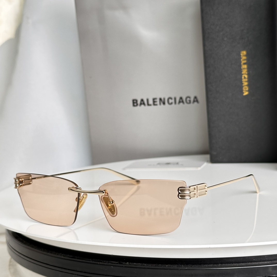 。‼️BALENCIAG*巴黎*世家⚜️⚜️⚜️MODEL：BB0487S⚜️⚜️⚜️SIZE：63口1