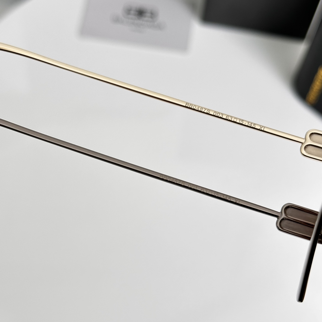 。‼️BALENCIAG*巴黎*世家⚜️⚜️⚜️MODEL：BB0487S⚜️⚜️⚜️SIZE：63口1