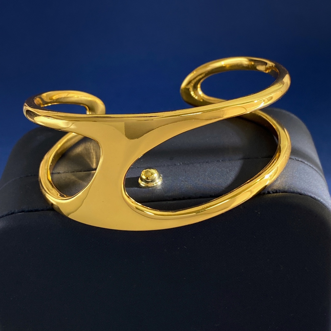 Hermès 无标爱马仕风格欧美风简约光面双线镂空猪鼻子C形开口手镯 黄铜材质 金银2色 重约29