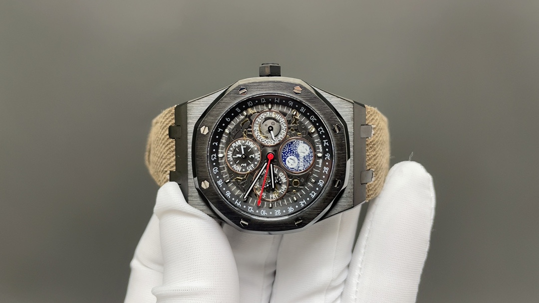 AP爱彼皇家橡树🌐26574ST系列男士腕表！完美与个性的体验！
1⃣️直径41MM！
2⃣️搭载定制版Cal.5134机芯，完美还原功
能！
3⃣️日历，星期，月份，月相等一切功能均为真功能可正常使用。（可选配钢带款，胶带款，皮带款）
3⃣️表壳采用316L精钢材质，整壳CNC高精准处理，密度与原装吻合！          
4⃣️字面整体按照原装颜色完美呈现！
5⃣️壳套分圈口.壳.底盖三件套，整体角度完美体现拉丝工艺，品质与美的融合🌐