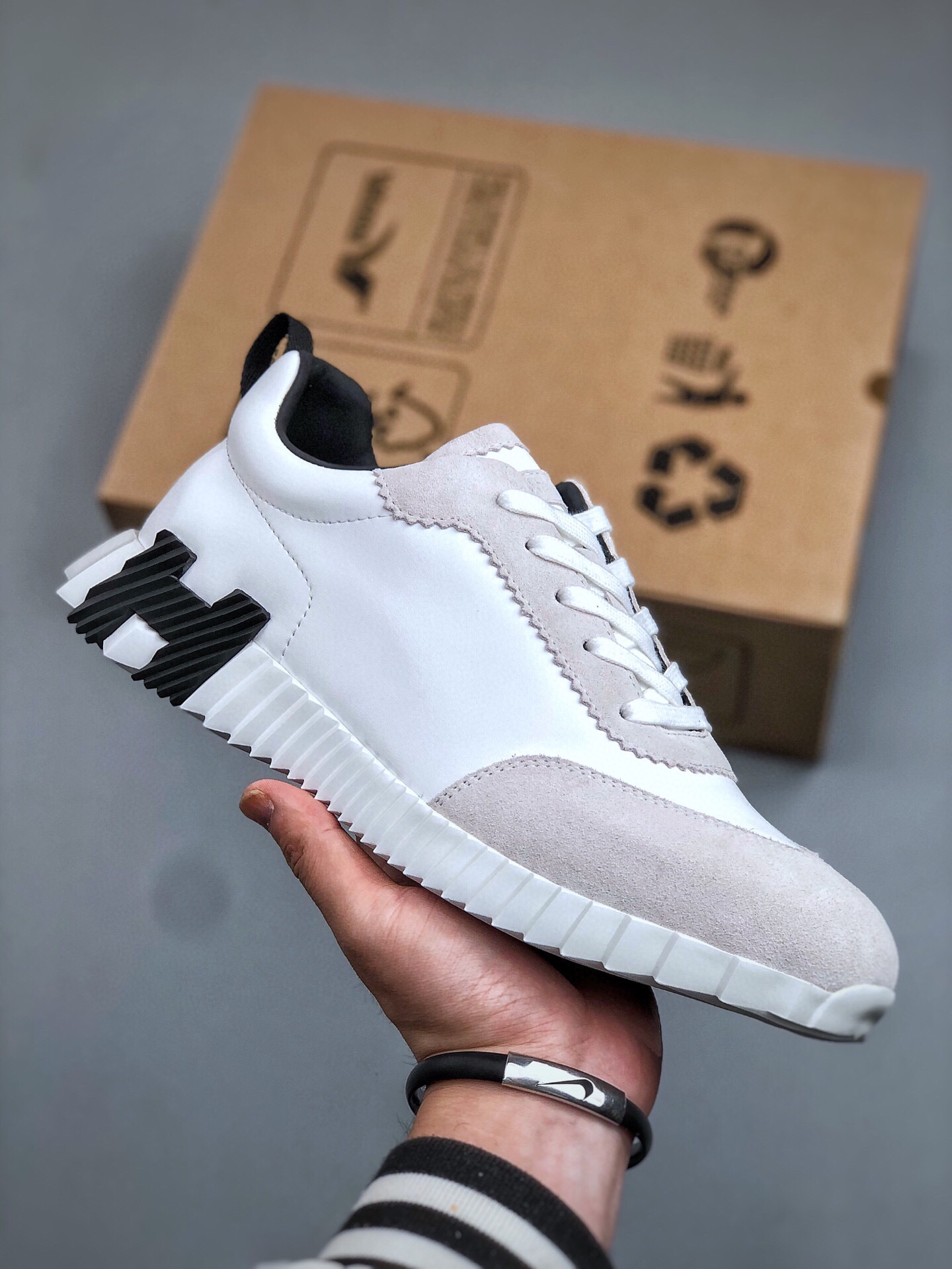 _dk39smRkjBucB3yAeg2NFlb1IgyvS9WH3b_YfKQ