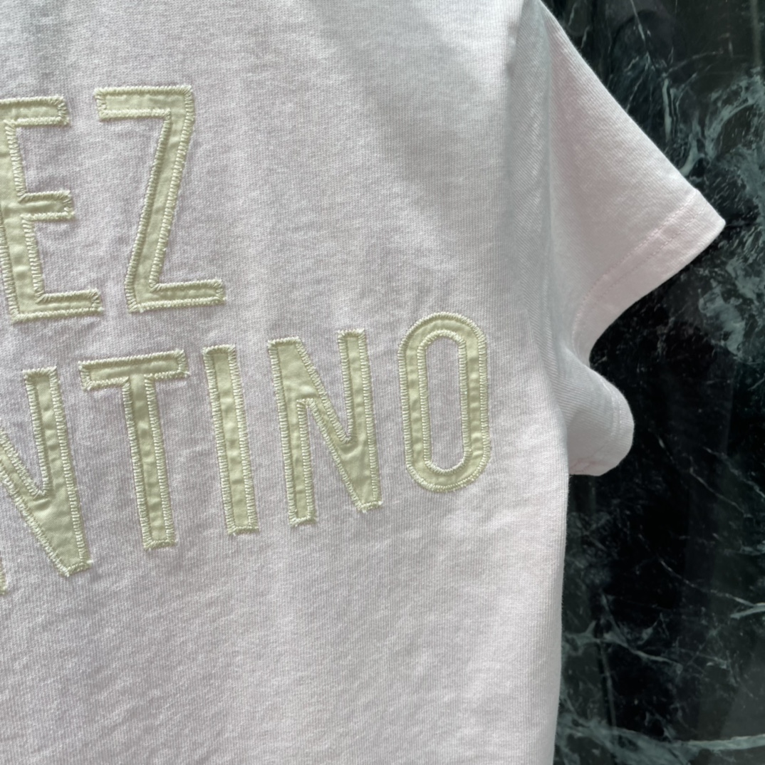 Val华伦 26春季新款 字母印花短袖T恤 正面”LADY“字母+爱心图案 撞色设计超有辨识度 正肩H版