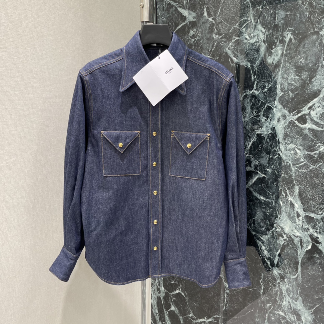 CE 26春季新款 牛仔翻领衬衫 深蓝丹宁面料+金属纽扣 简约又有细节感 宽松廓形+立体剪裁 袖子微灯笼