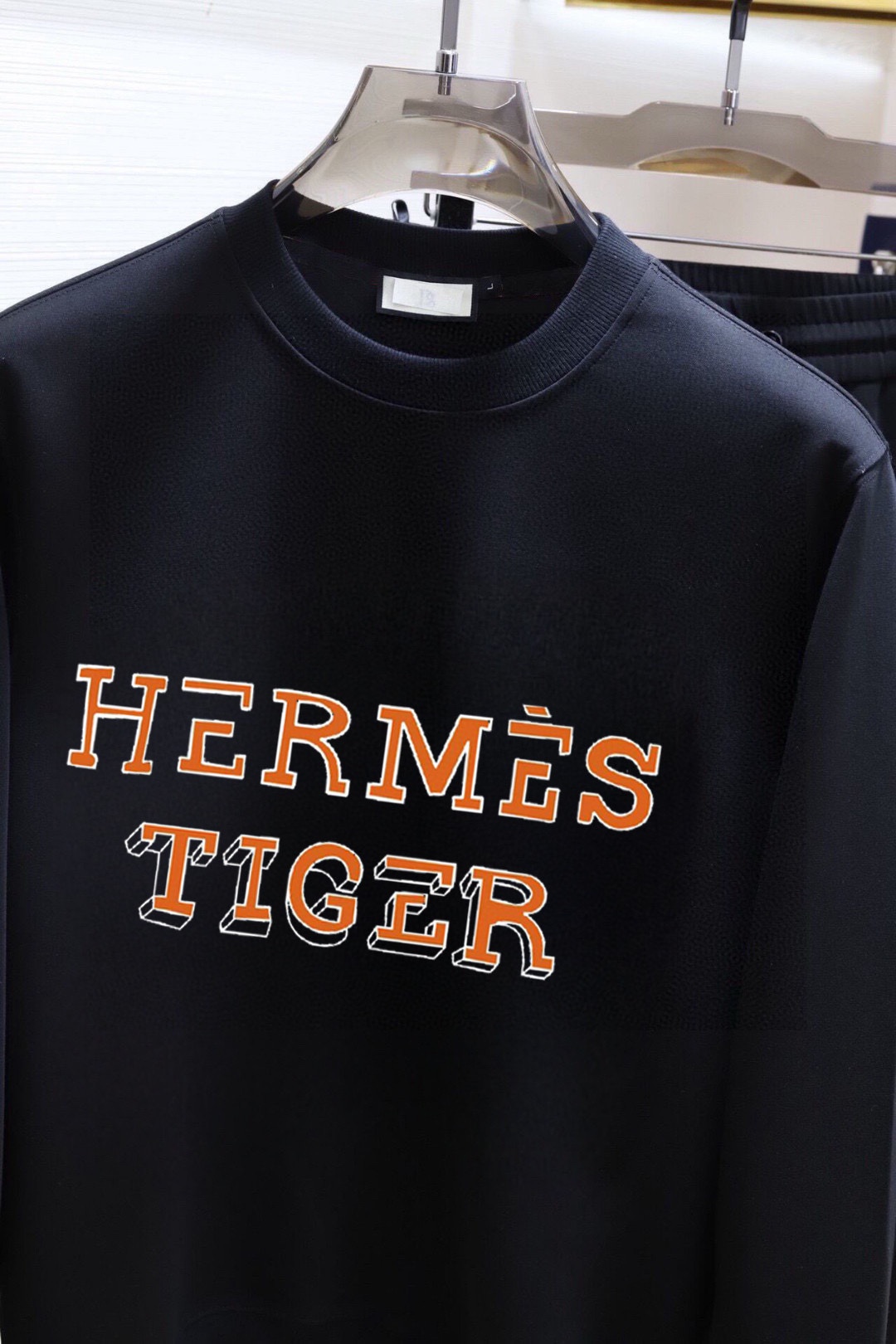 Hermès 品牌：爱马仕 (胖子福音) 套装来袭 专注官网 2026全新 卫衣套装 狠货 就为一个贴合、完美的上身效果 全天然优质罗马棉100%