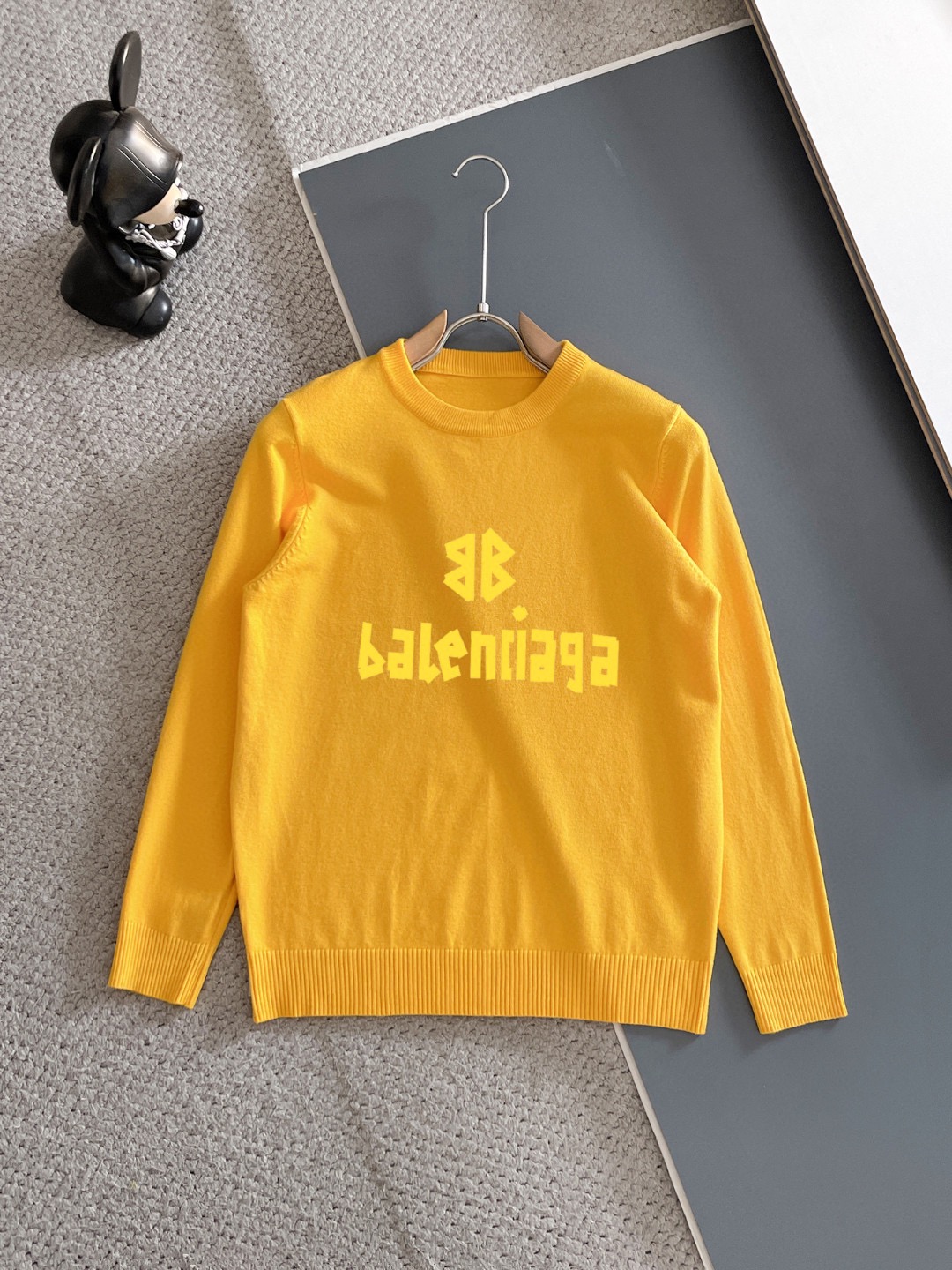 Balenciaga 品牌：巴黎世家 秋冬 圆领套头羊毛衫 全品相 羊毛混纺面料 2026最新款 黄金比例 修身款软黄金 百搭实用型的单品