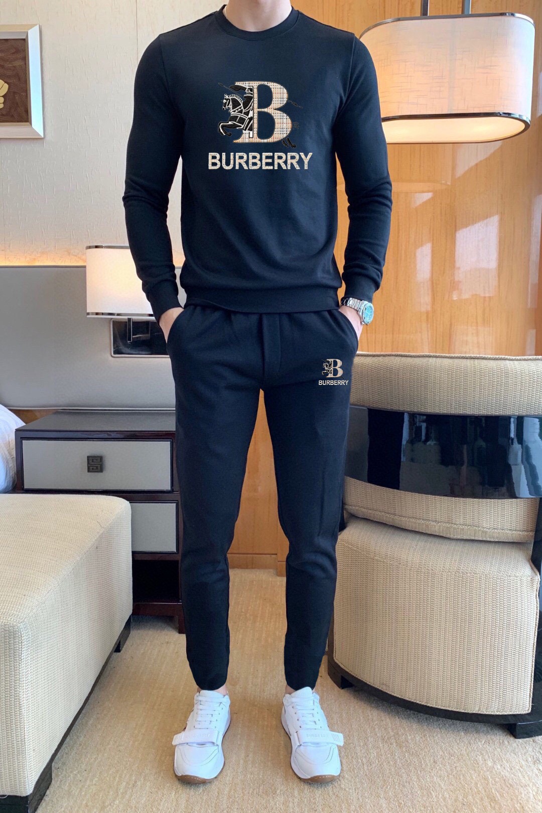 Burberry 品牌：巴宝莉 (胖子福音) 套装来袭 专注官网 2026全新 卫衣套装 狠货 就为一个贴合、完美的上身效果 全天然优质罗马棉100%
