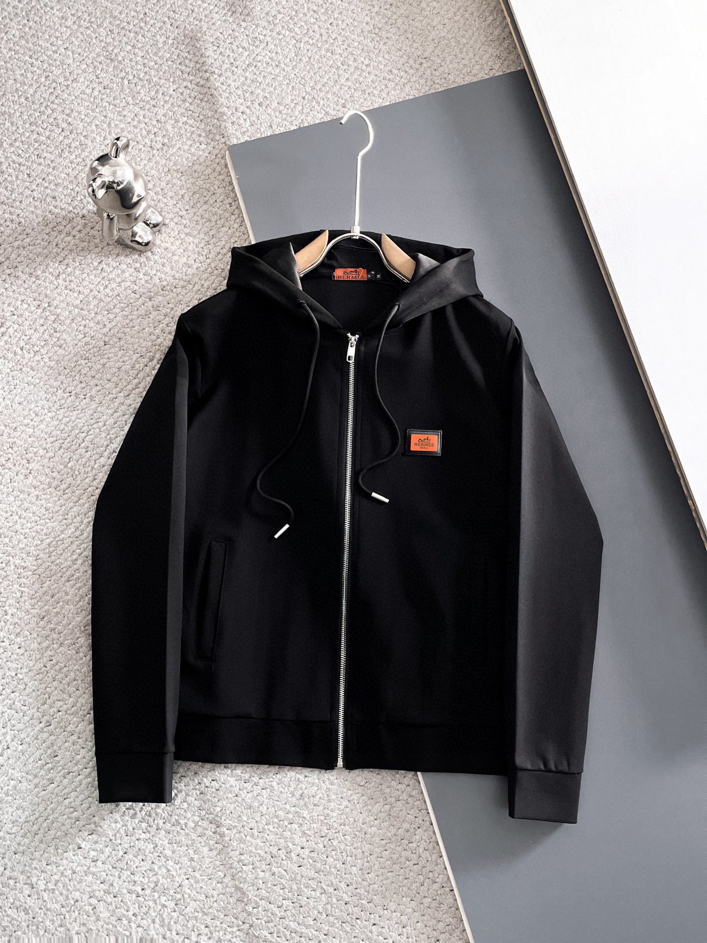 Hermès 品牌：爱马仕 (胖子福音) 套装来袭 专注官网 2026全新 卫衣套装 狠货 就为一个贴合、完美的上身效果 全天然优质罗马棉100%