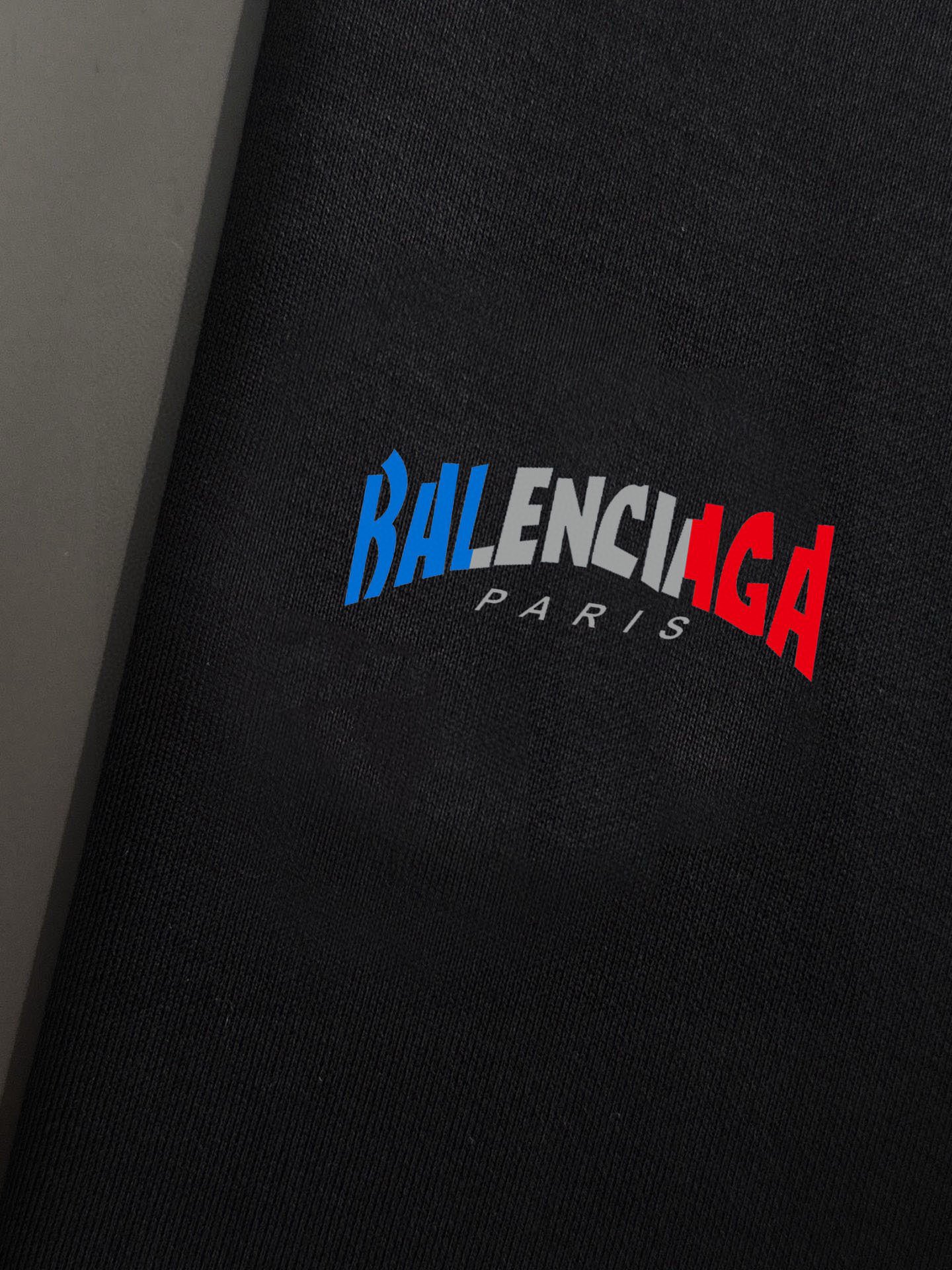 Balenciaga 品牌：巴黎世家 (胖子福音) 套装来袭 专注官网 2026全新 卫衣套装 狠货 就为一个贴合、完美的上身效果 全天然优质罗马棉100%