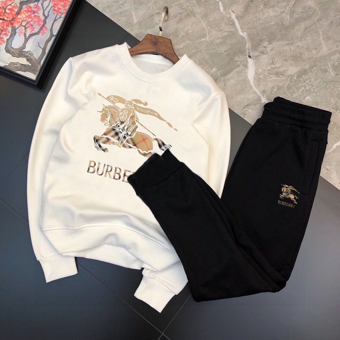 Burberry 品牌：巴宝莉 (胖子福音) 套装来袭 专注官网 2026全新 卫衣套装 狠货 就为一个贴合、完美的上身效果 全天然优质罗马棉100%