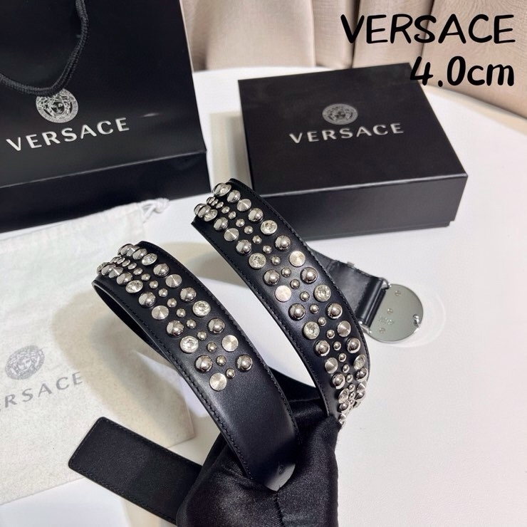 VERSACE 新款 牛皮革腰带，饰有铆钉和水晶装饰，采用Medusa Biggie搭扣和装饰腰带环，4