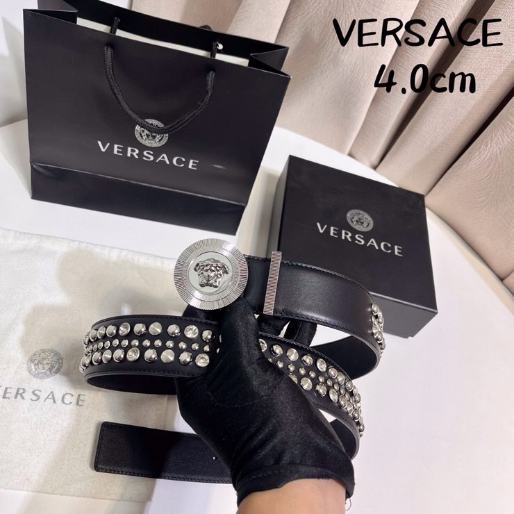 VERSACE 新款 牛皮革腰带，饰有铆钉和水晶装饰，采用Medusa Biggie搭扣和装饰腰带环，4