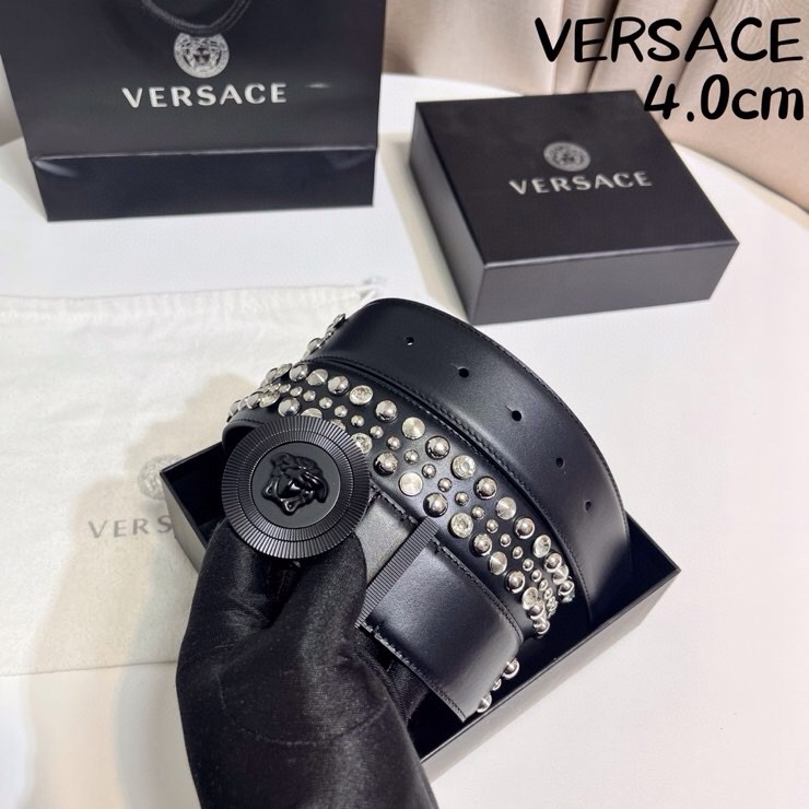 VERSACE 新款 牛皮革腰带，饰有铆钉和水晶装饰，采用Medusa Biggie搭扣和装饰腰带环，4