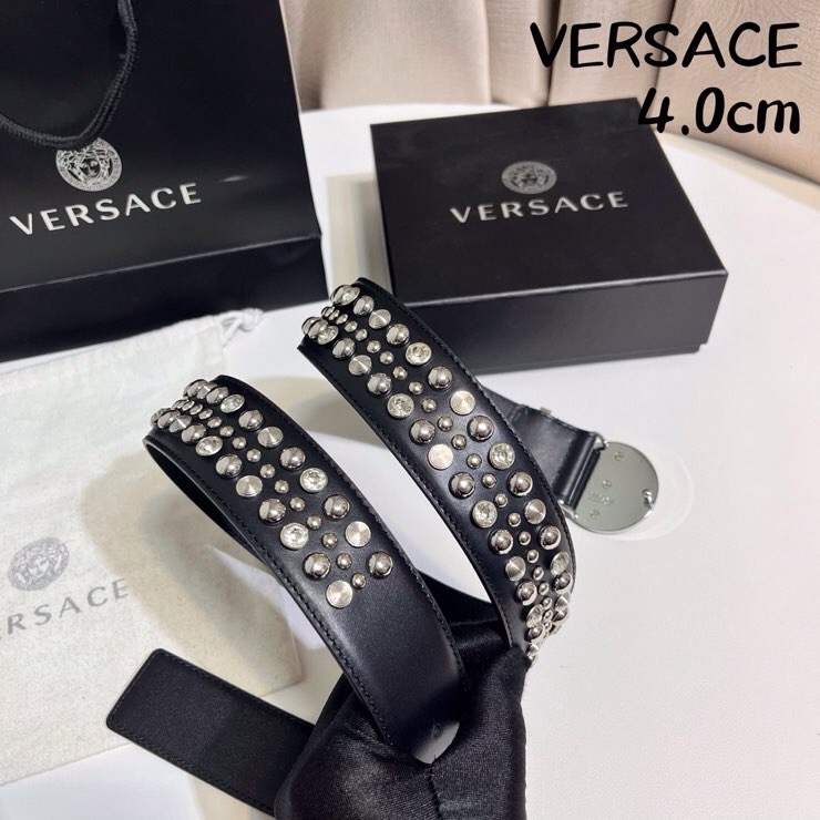 VERSACE 新款 牛皮革腰带，饰有铆钉和水晶装饰，采用Medusa Biggie搭扣和装饰腰带环，4
