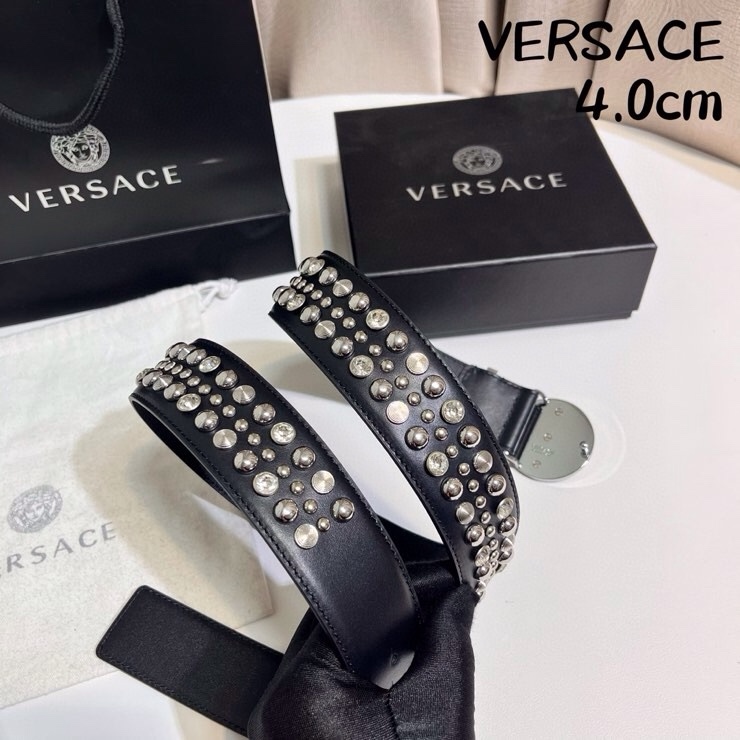 VERSACE 新款 牛皮革腰带，饰有铆钉和水晶装饰，采用Medusa Biggie搭扣和装饰腰带环，4