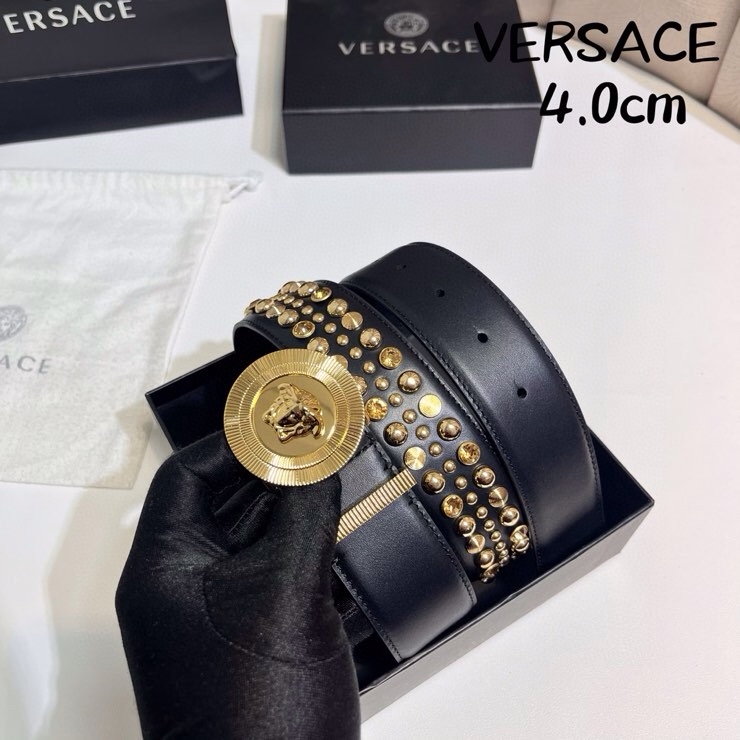 VERSACE 新款 牛皮革腰带，饰有铆钉和水晶装饰，采用Medusa Biggie搭扣和装饰腰带环，4