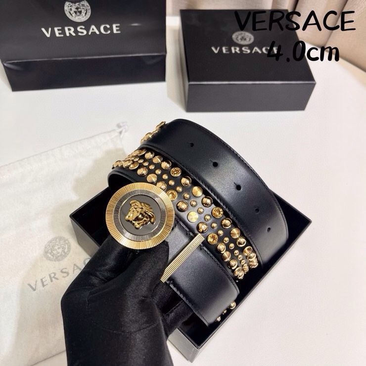VERSACE 新款 牛皮革腰带，饰有铆钉和水晶装饰，采用Medusa Biggie搭扣和装饰腰带环，4
