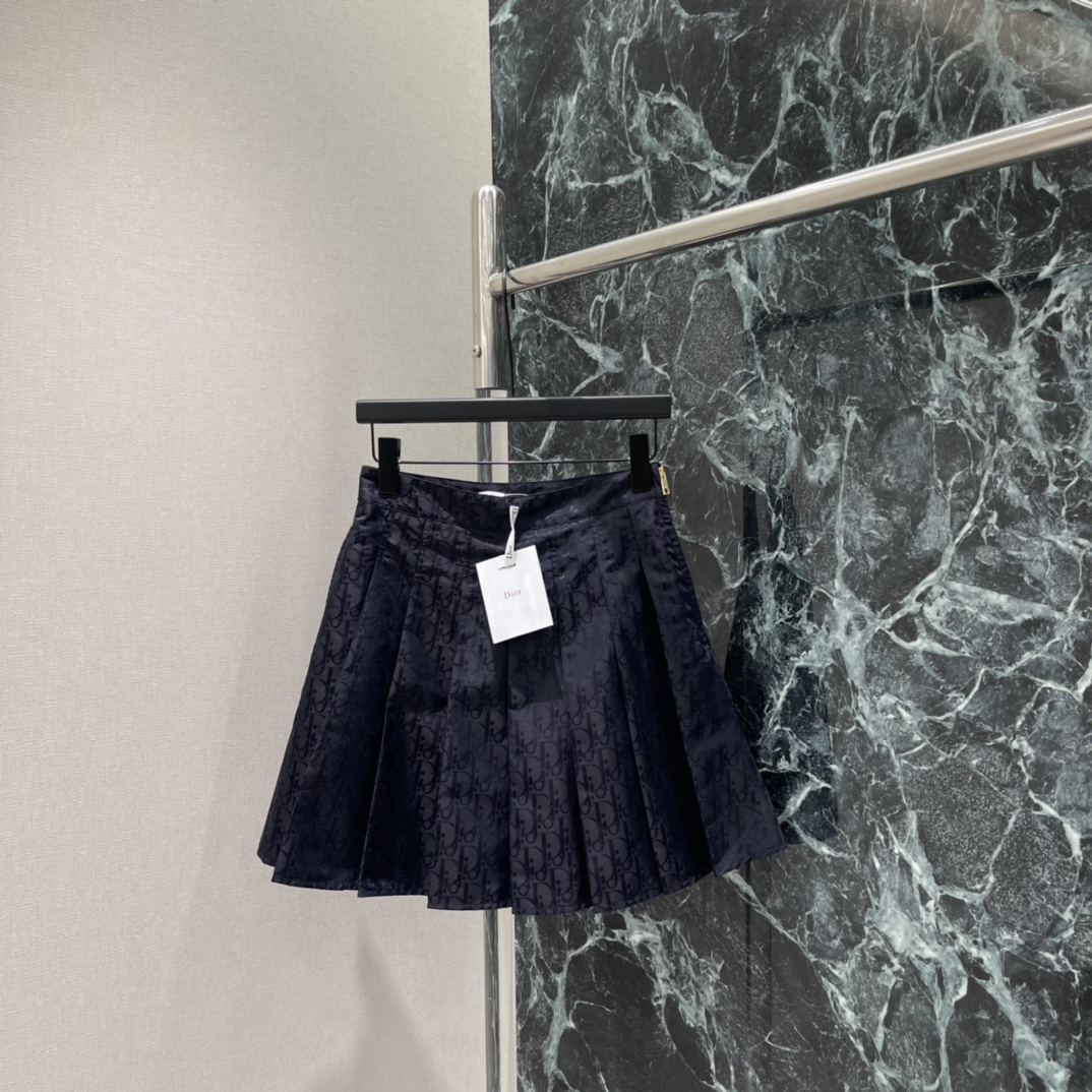 （半裙）Ｄ家 26早春新款 提花百褶裙 经典老花图案 品牌辨识度超高!暗纹低调显贵，百褶设计灵动优雅 裙