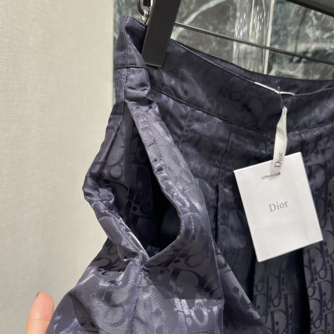 （半裙）Ｄ家 26早春新款 提花百褶裙 经典老花图案 品牌辨识度超高!暗纹低调显贵，百褶设计灵动优雅 裙