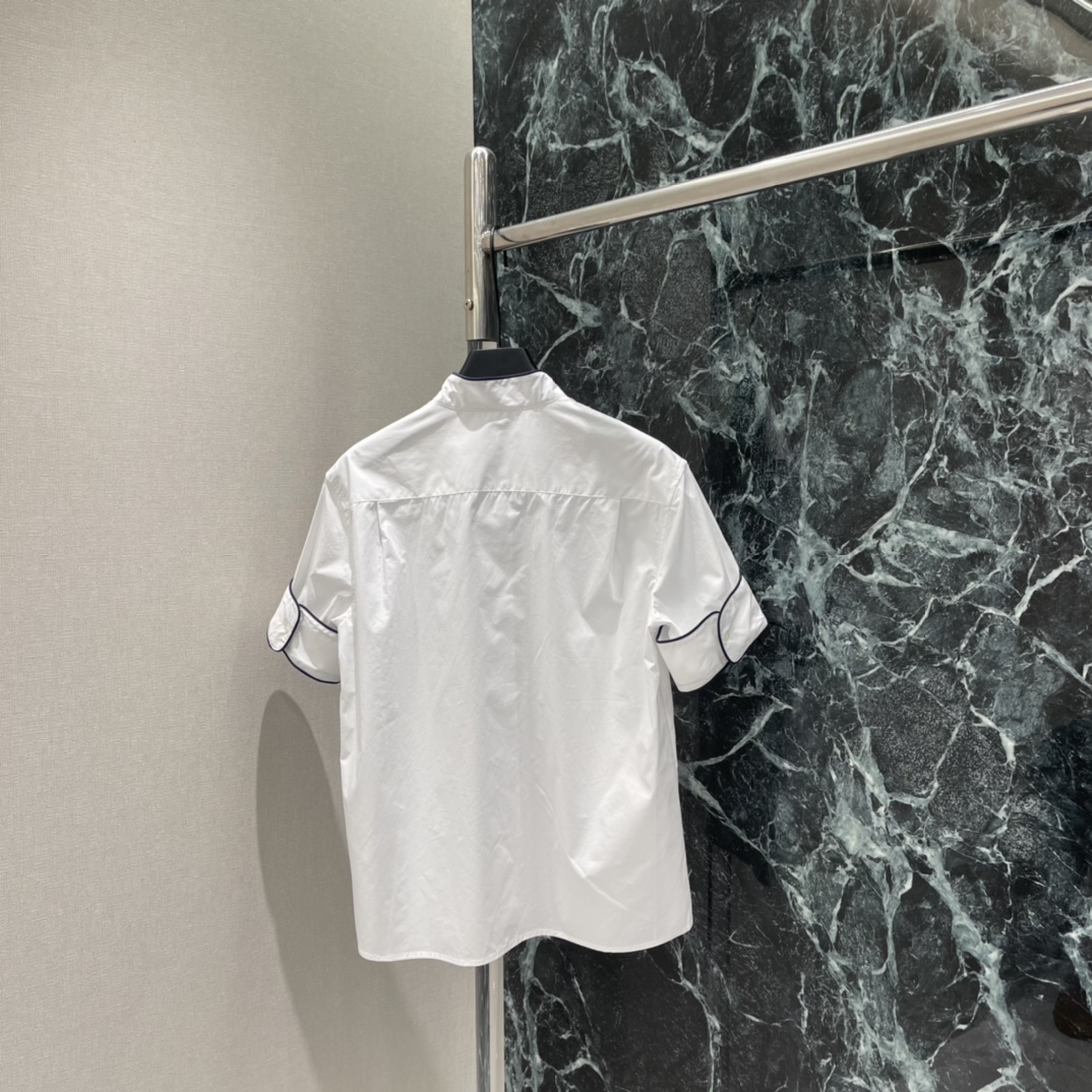 Ｄ家 26早春新款 黑色滚边短袖衬衫 简约设计+黑色滚边 细节感满满!高品质棉面料柔软舒适，通勤日常都能