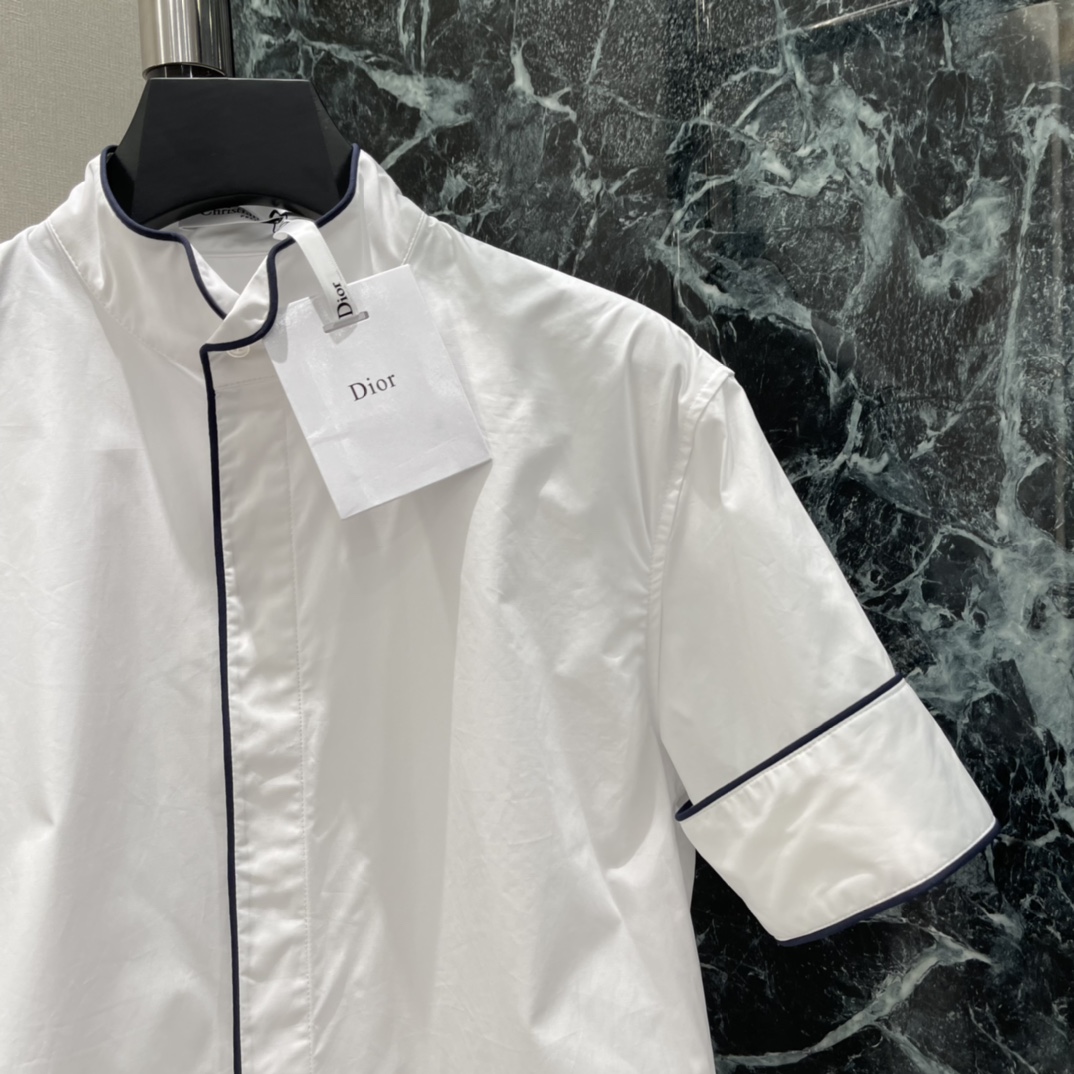 Ｄ家 26早春新款 黑色滚边短袖衬衫 简约设计+黑色滚边 细节感满满!高品质棉面料柔软舒适，通勤日常都能