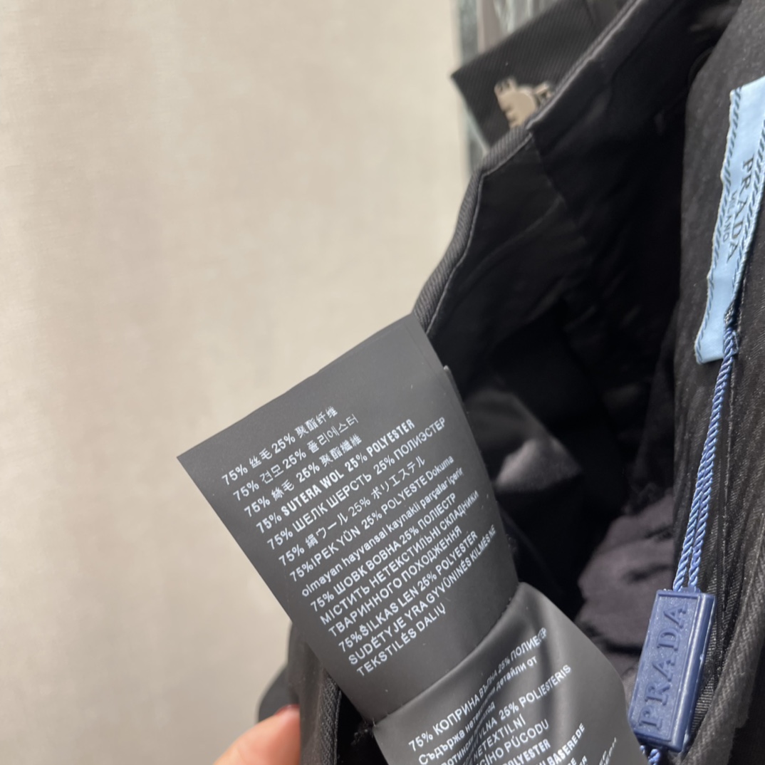 PD 26早春新款 高腰阔腿短裤 立体褶皱设计超显高级感 高腰A字版型 修饰腰线拉长腿部比例 小个子也能