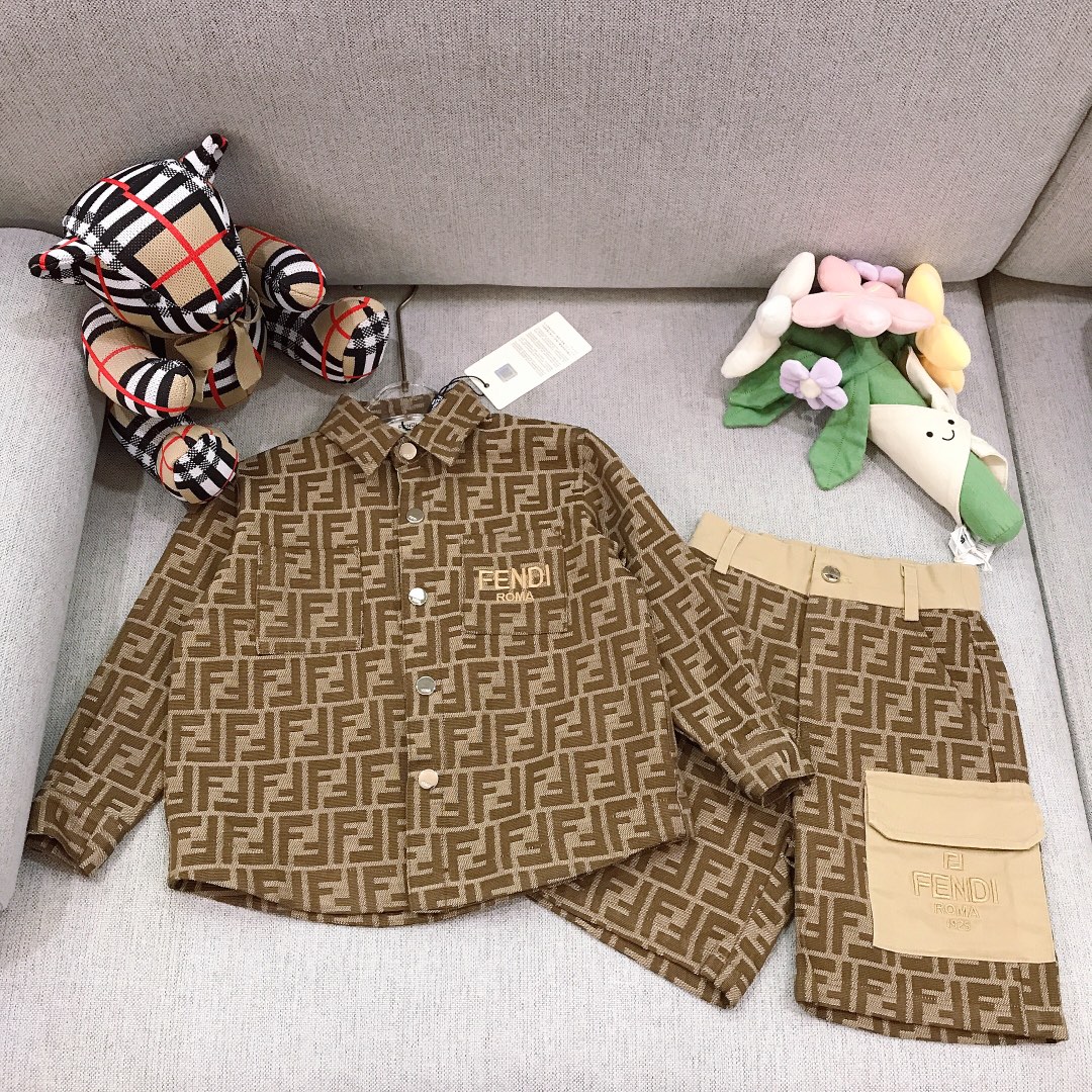 Alta costura solo cambio de talla @228 Tallas: 90-150 FEND* Estilo moderno y de moda ~ Conjunto vaquero Réplica origina…
