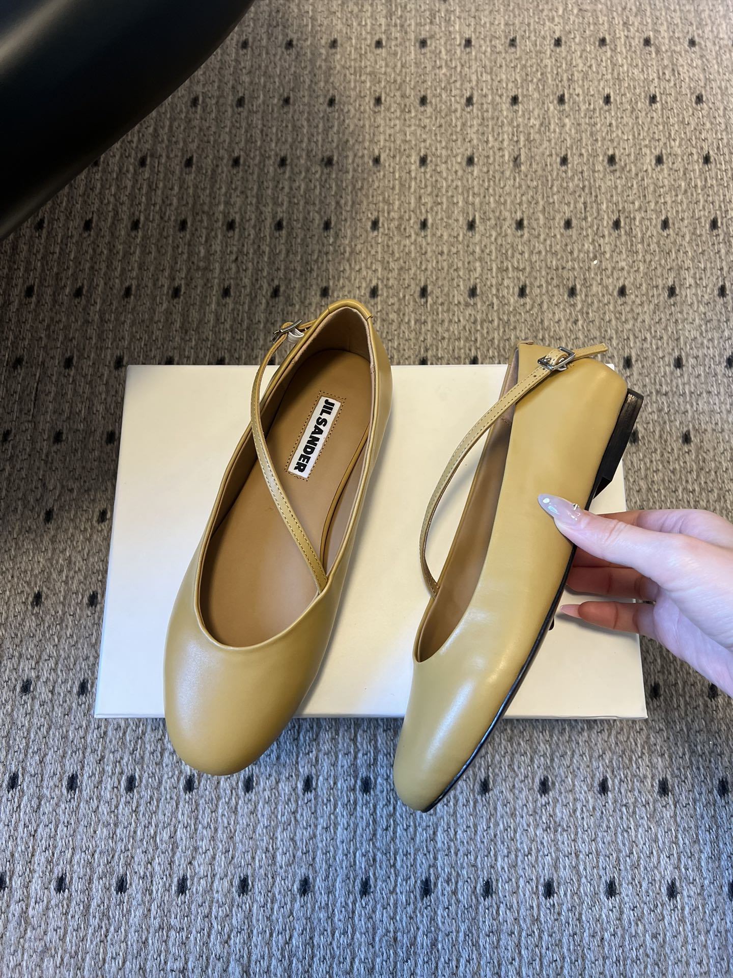 Jil sande* 26AW新款芭蕾舞鞋JIL SANDER芭蕾鞋｜把法式浪漫揉进极简风骨，交叉绑带的