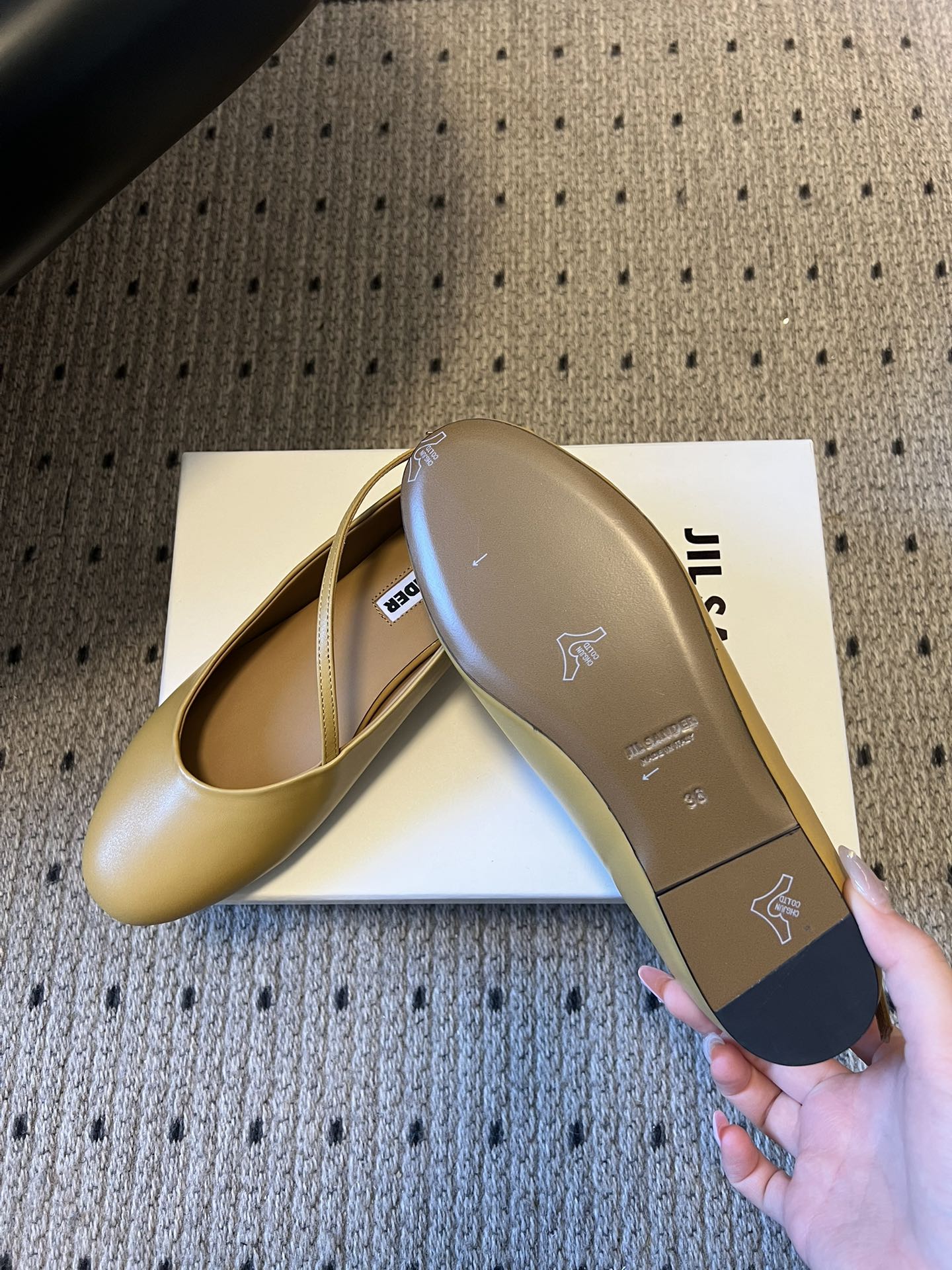 Jil sande* 26AW新款芭蕾舞鞋JIL SANDER芭蕾鞋｜把法式浪漫揉进极简风骨，交叉绑带的