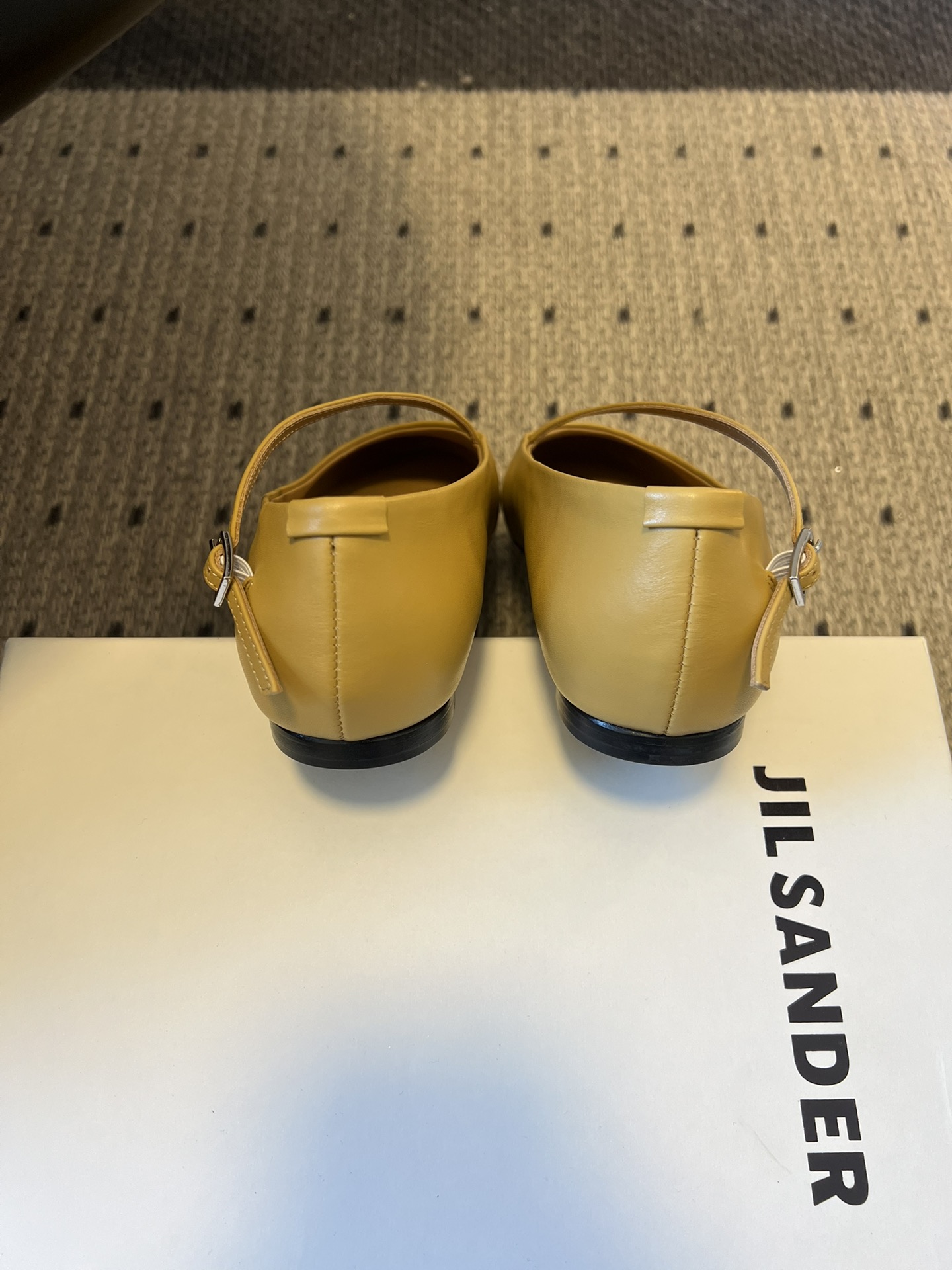 Jil sande* 26AW新款芭蕾舞鞋JIL SANDER芭蕾鞋｜把法式浪漫揉进极简风骨，交叉绑带的