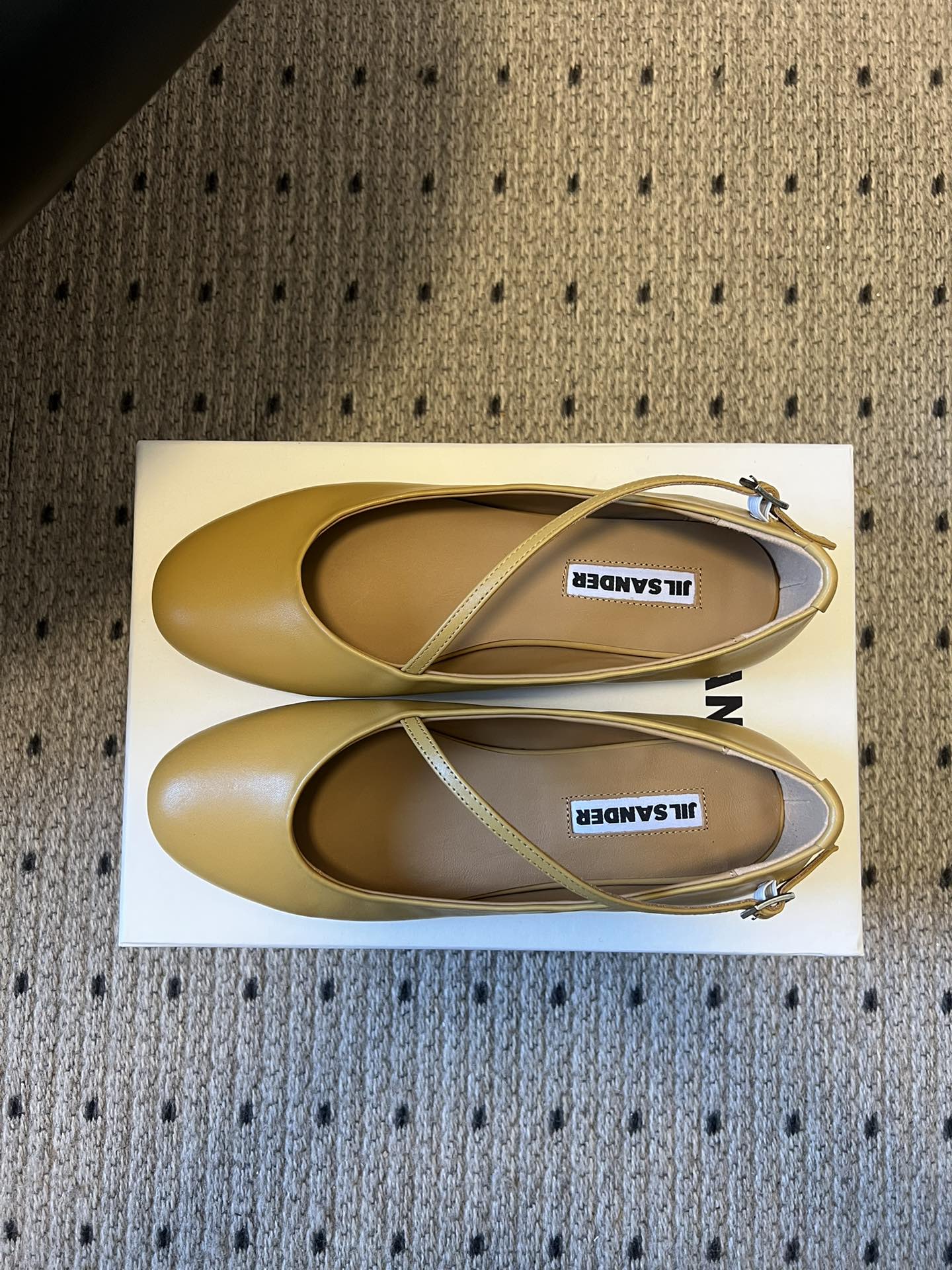 Jil sande* 26AW新款芭蕾舞鞋JIL SANDER芭蕾鞋｜把法式浪漫揉进极简风骨，交叉绑带的