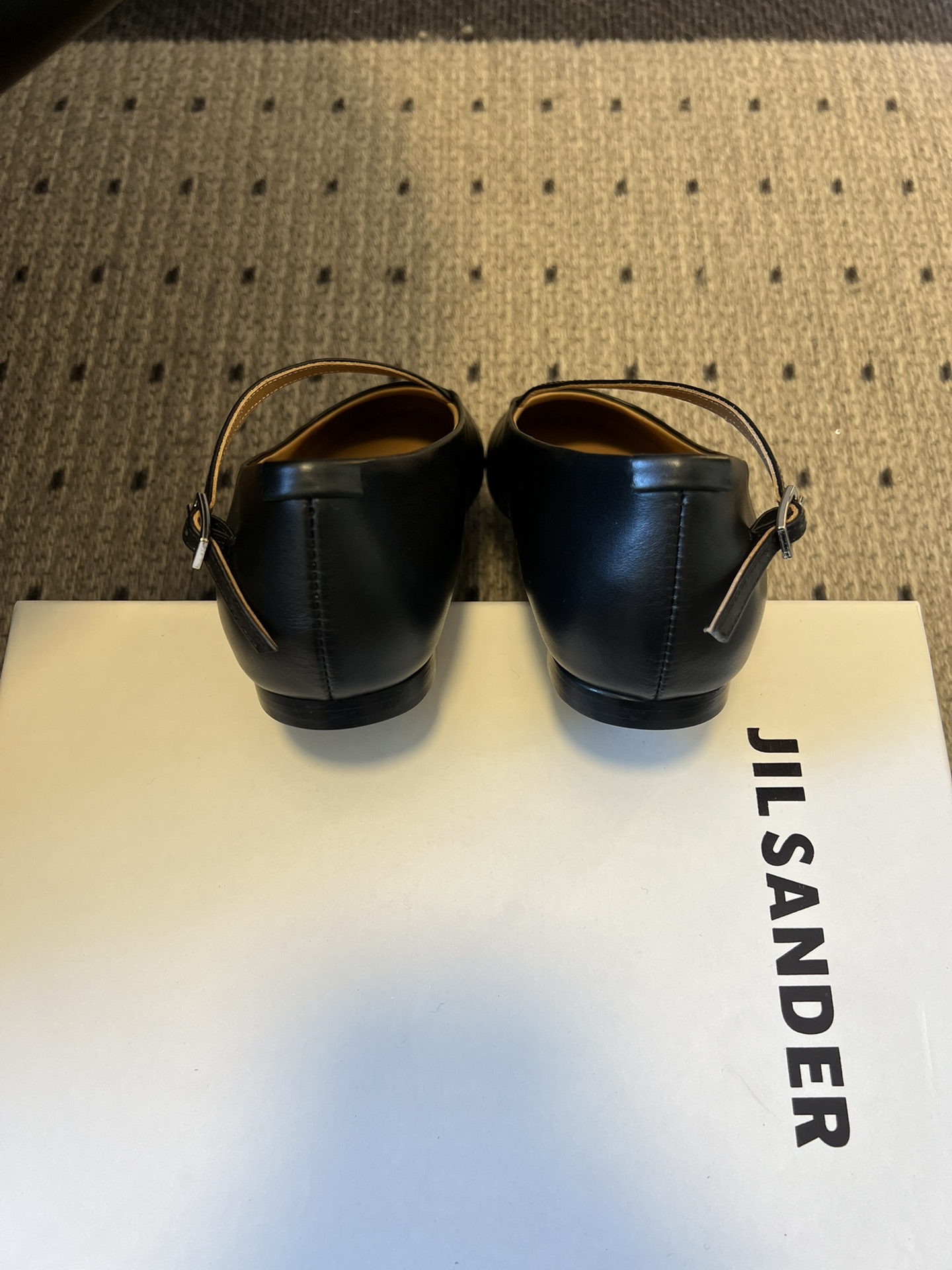 Jil sande* 26AW新款芭蕾舞鞋JIL SANDER芭蕾鞋｜把法式浪漫揉进极简风骨，交叉绑带的