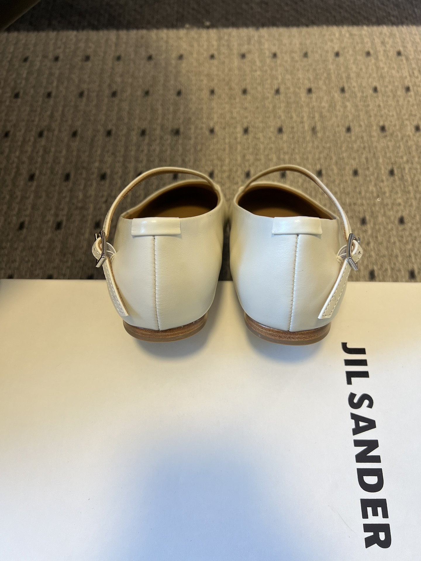 Jil sande* 26AW新款芭蕾舞鞋JIL SANDER芭蕾鞋｜把法式浪漫揉进极简风骨，交叉绑带的