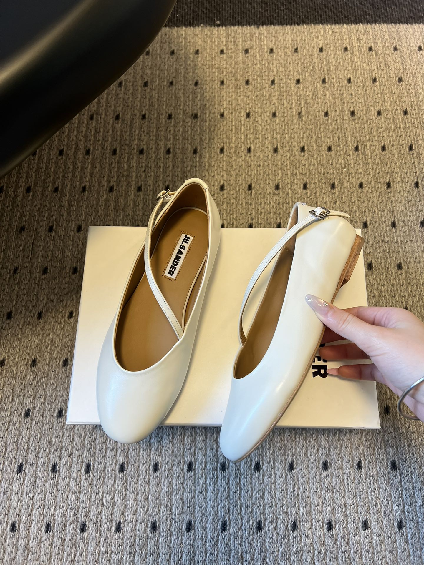 Jil sande* 26AW新款芭蕾舞鞋JIL SANDER芭蕾鞋｜把法式浪漫揉进极简风骨，交叉绑带的