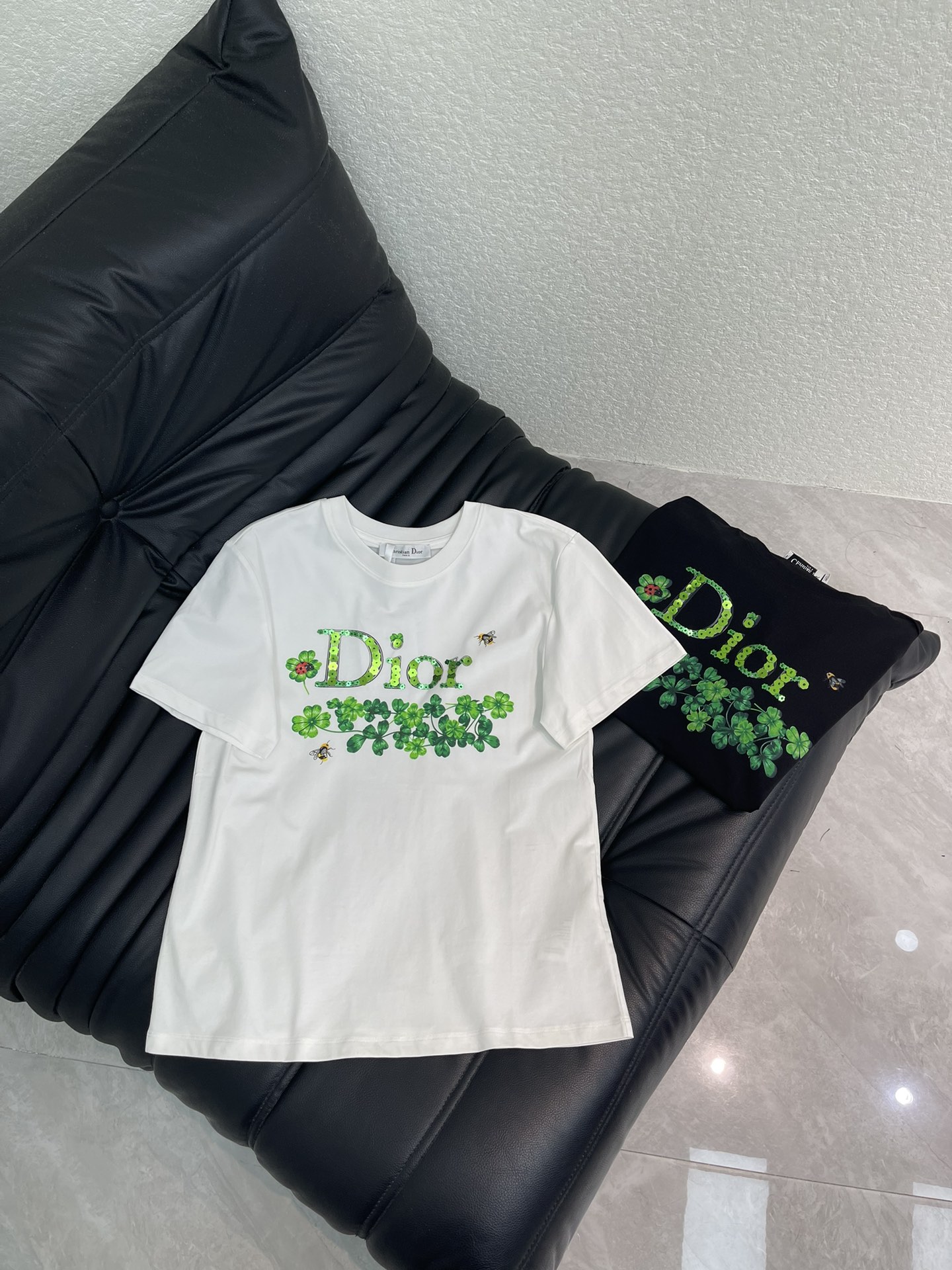 NO:738505,Dio*26 new spring and summer cartoon animal print short-sleeved T-shirt Mercerized cotton fabric High-density fashionable sports style Every daily wear Playful and age-reducing design elements full of vitality High quality Size SML, dior, T-shirt, tees, t-shirt,19860909Dio*26春夏新款卡通小动物印花短袖T恤 丝光棉面料 高密度时髦运动风 每个日常的穿搭 俏皮减龄充满元气的设计元素 高品质 尺码SML,,dior,T-shirt,tees，t-shirt,,Women's clothing