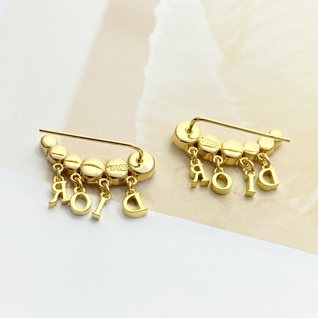 디올 귀걸이 133772 Dior Earrings 썸네일 이미지