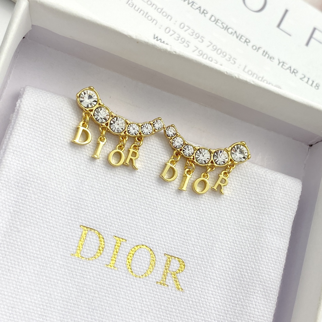 디올 귀걸이 133772 Dior Earrings 썸네일 이미지