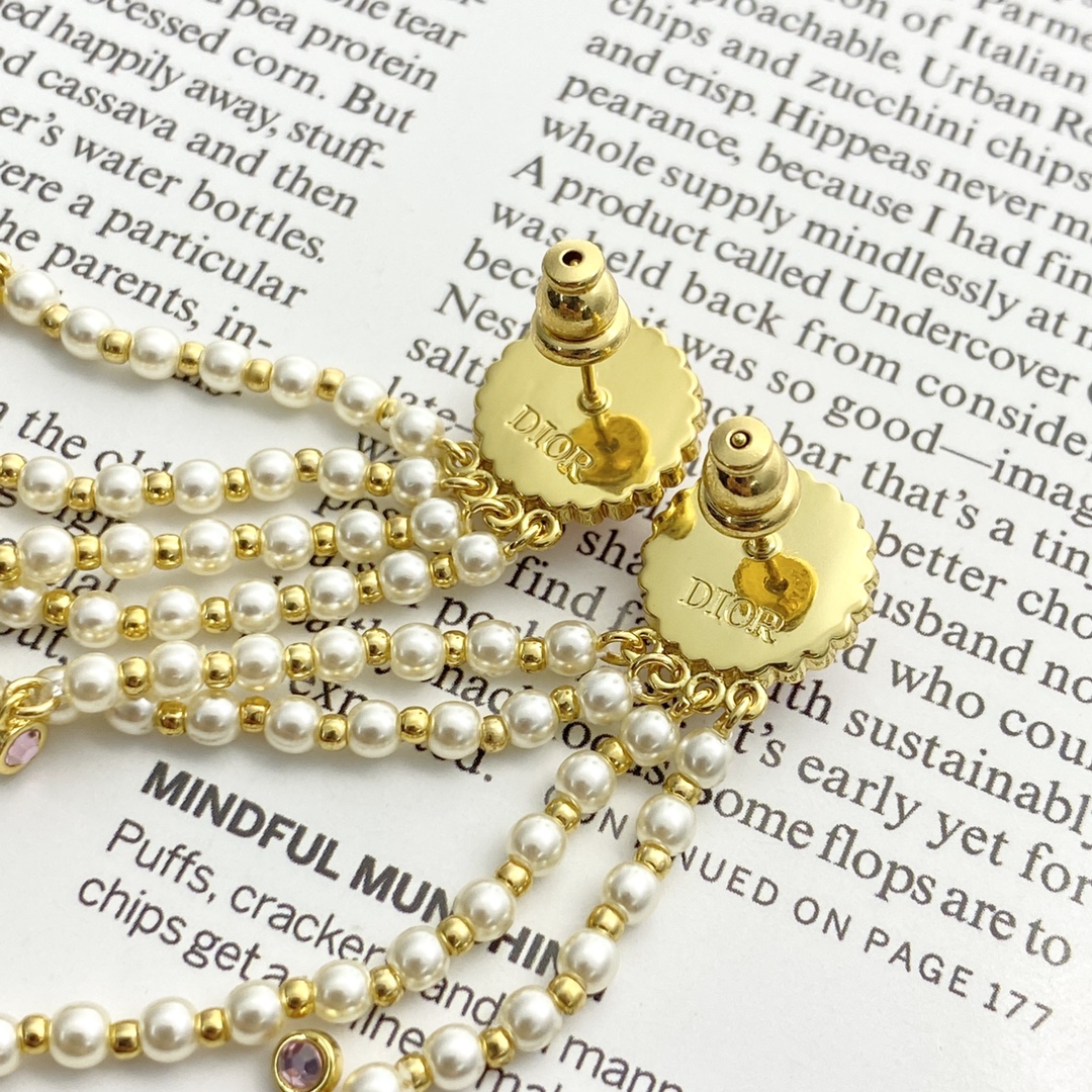 디올 귀걸이 133763 Dior Earrings 썸네일 이미지
