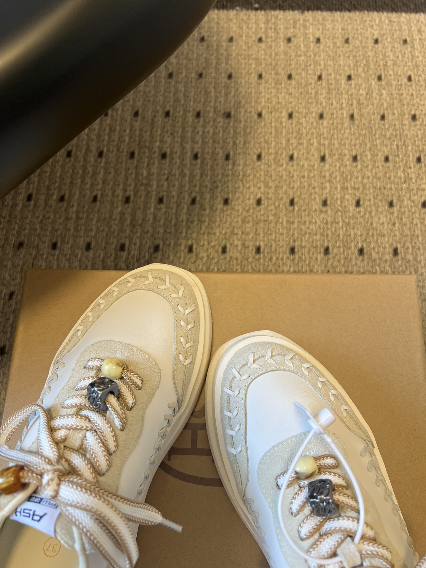 AS* 26ss 早春新品厚底复古小白鞋ASH这双也太会了！把海岛度假感焊在鞋上，麻绳编织鞋带+手工缝线