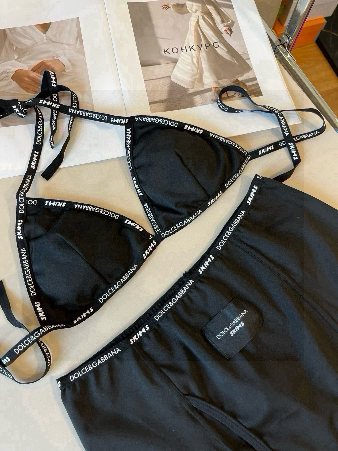 。D&G杜嘉班纳新款织带比基尼分体泳衣套装 黑色白色ＳＭＬ