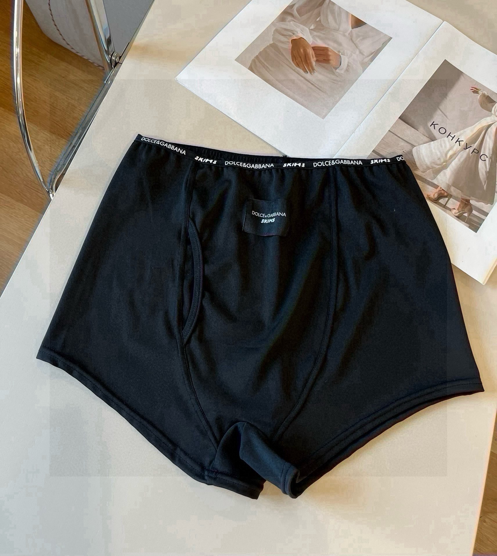 。D&G杜嘉班纳新款织带比基尼分体泳衣套装 黑色白色ＳＭＬ