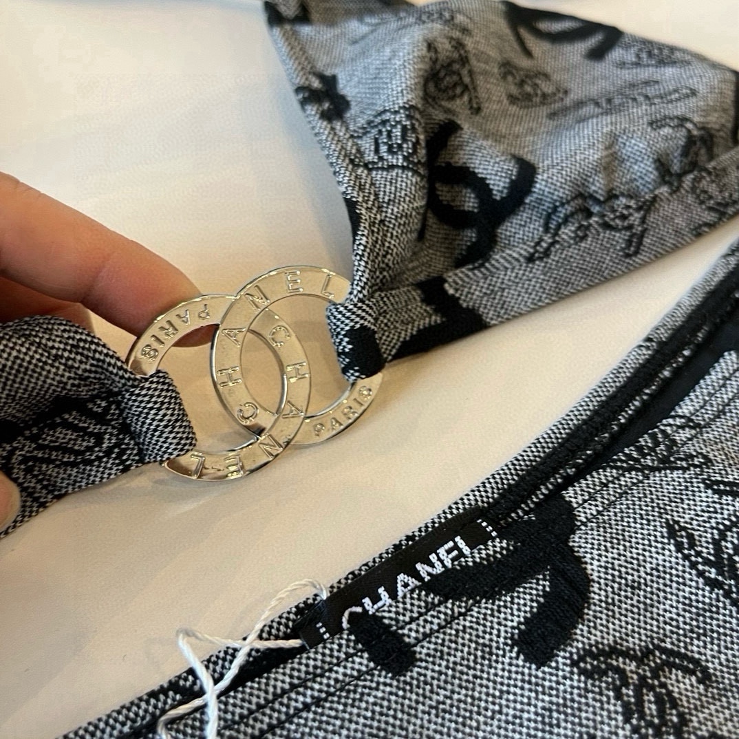 。Chanel香奈儿比基尼泳衣 最新面料S M L XL