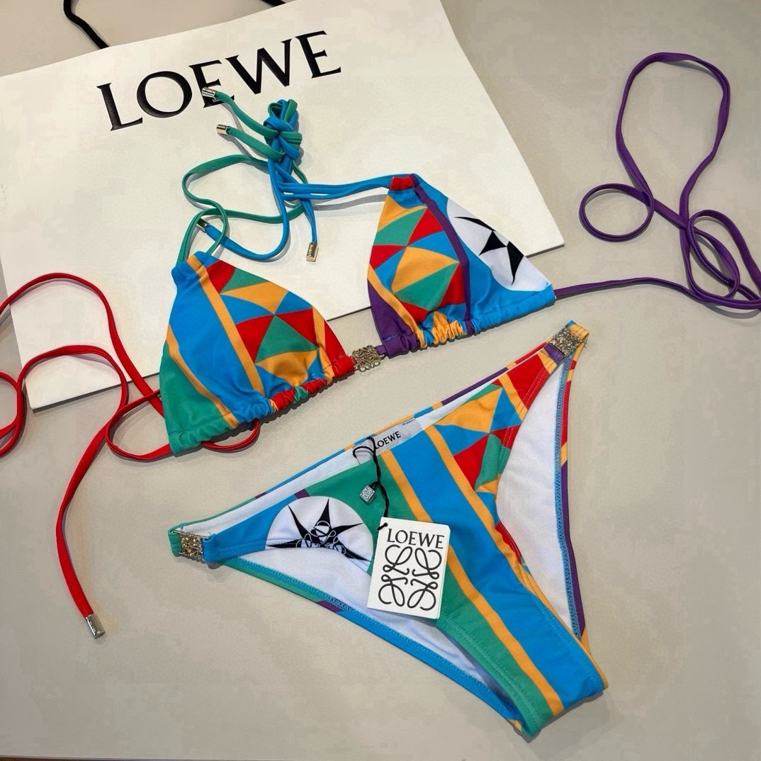 。罗意威LOEWE新款比基尼泳衣👙❤️😍🥰适合多种场景的游泳衣🏊‍♀️海边 游泳池 温泉 水上乐园 漂流