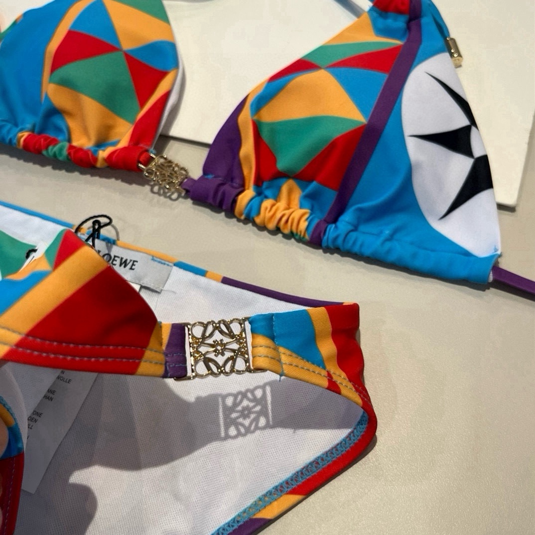 。罗意威LOEWE新款比基尼泳衣👙❤️😍🥰适合多种场景的游泳衣🏊‍♀️海边 游泳池 温泉 水上乐园 漂流