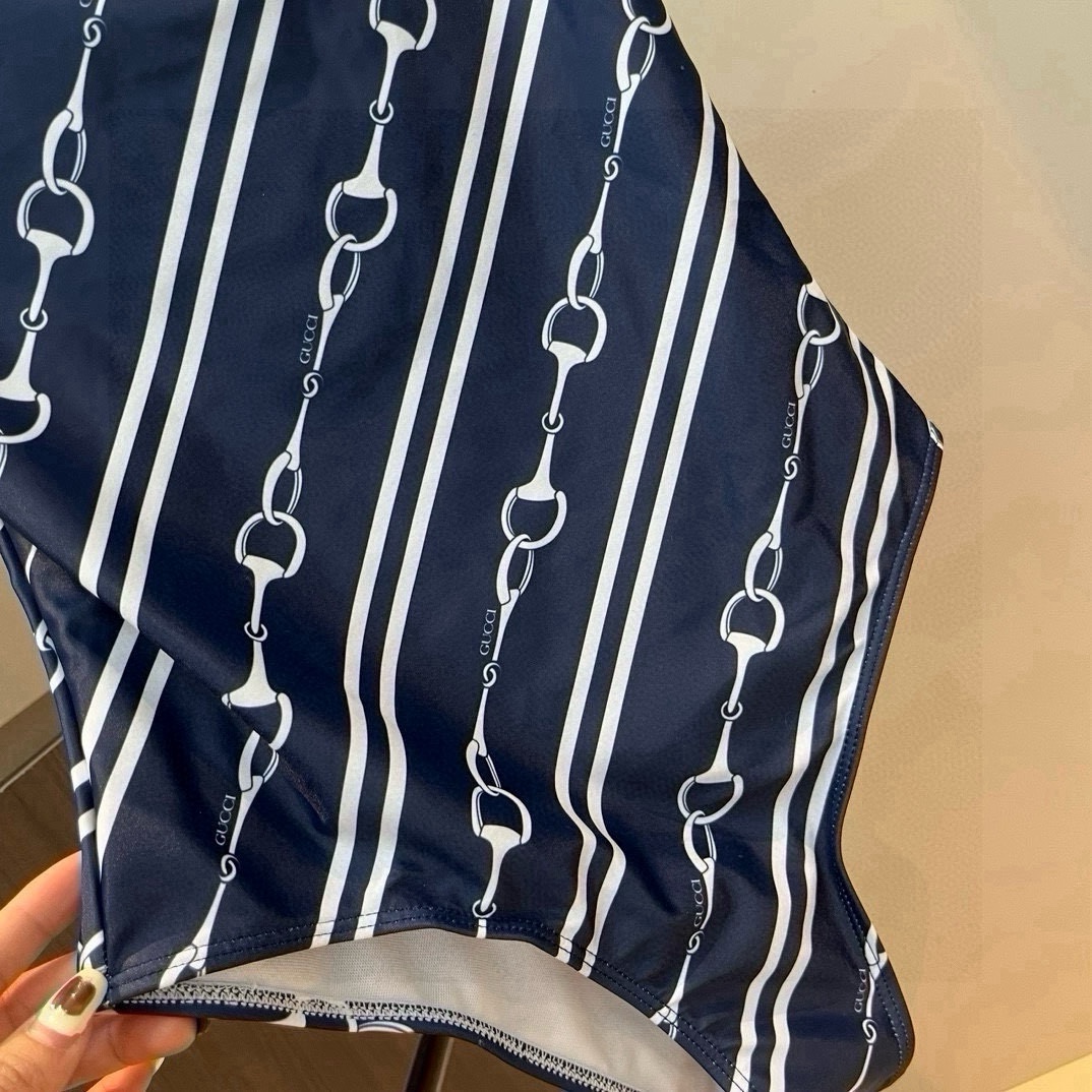 。Gucci古奇新款连体泳衣，比基尼，S M L XL