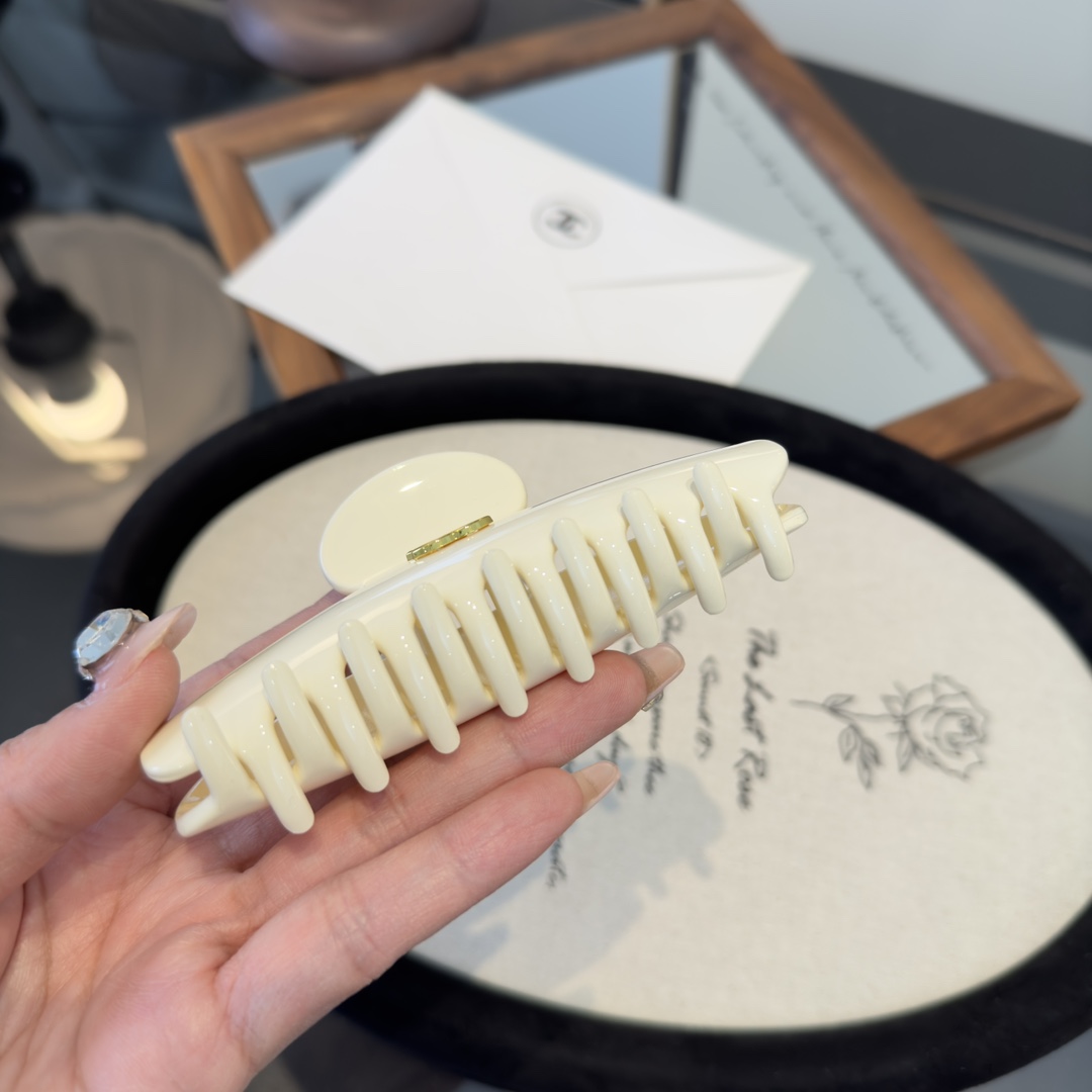 pChanel香奈儿发夹