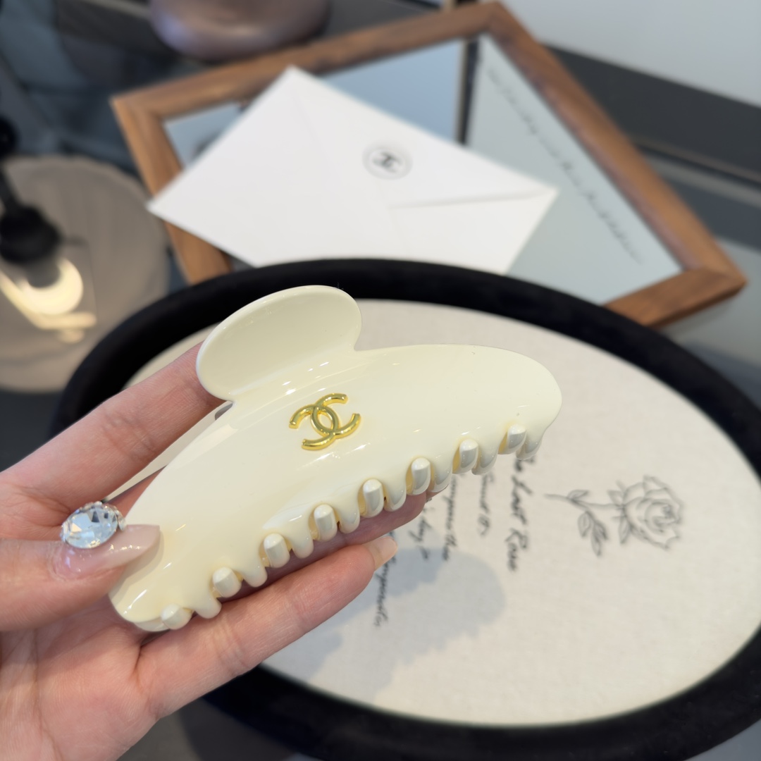 pChanel香奈儿发夹