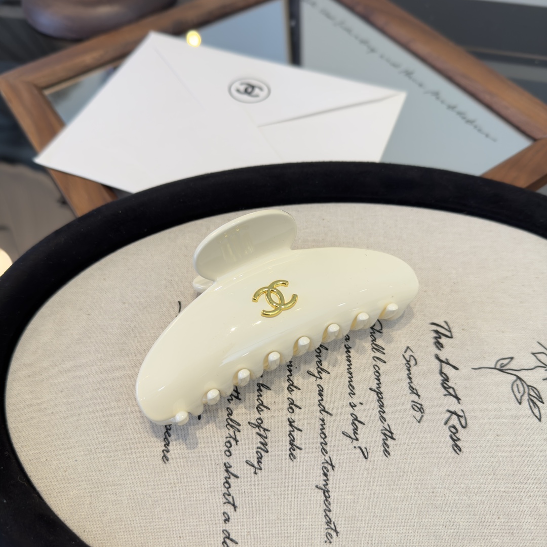 pChanel香奈儿发夹