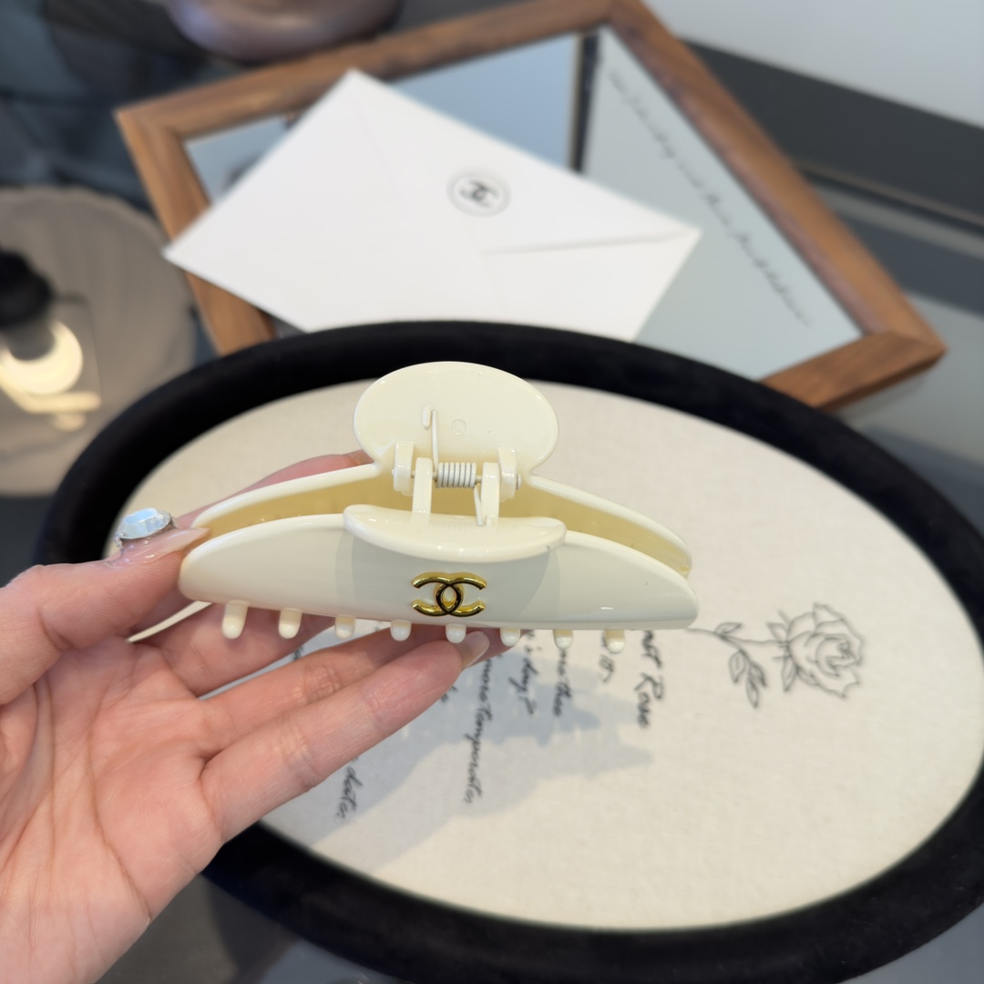 pChanel香奈儿发夹