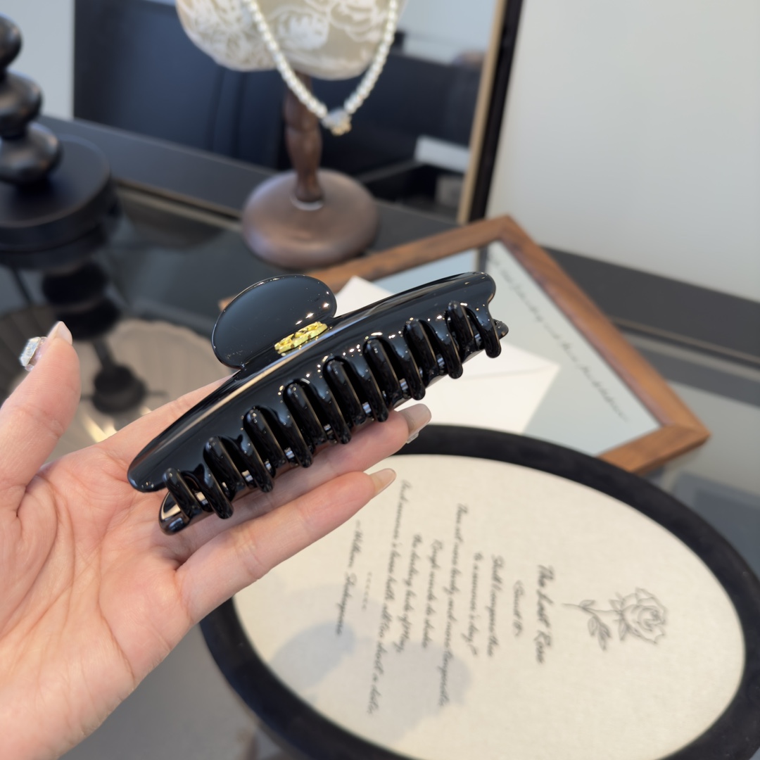 pChanel香奈儿发夹